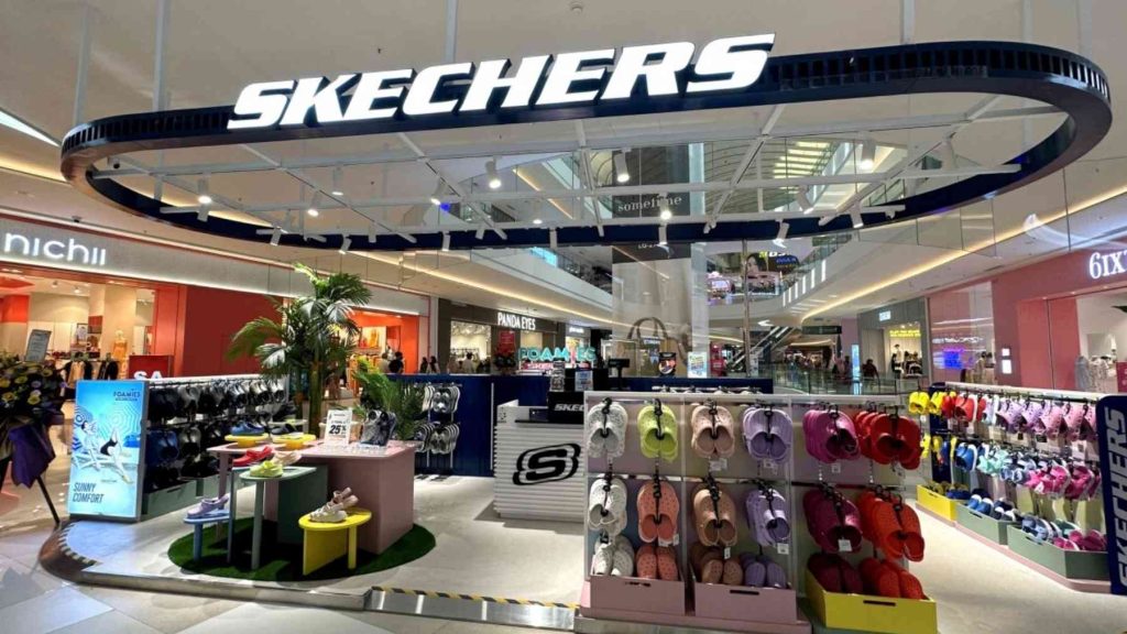 Skechers Foamies, just like Crocs but a little bit low-key